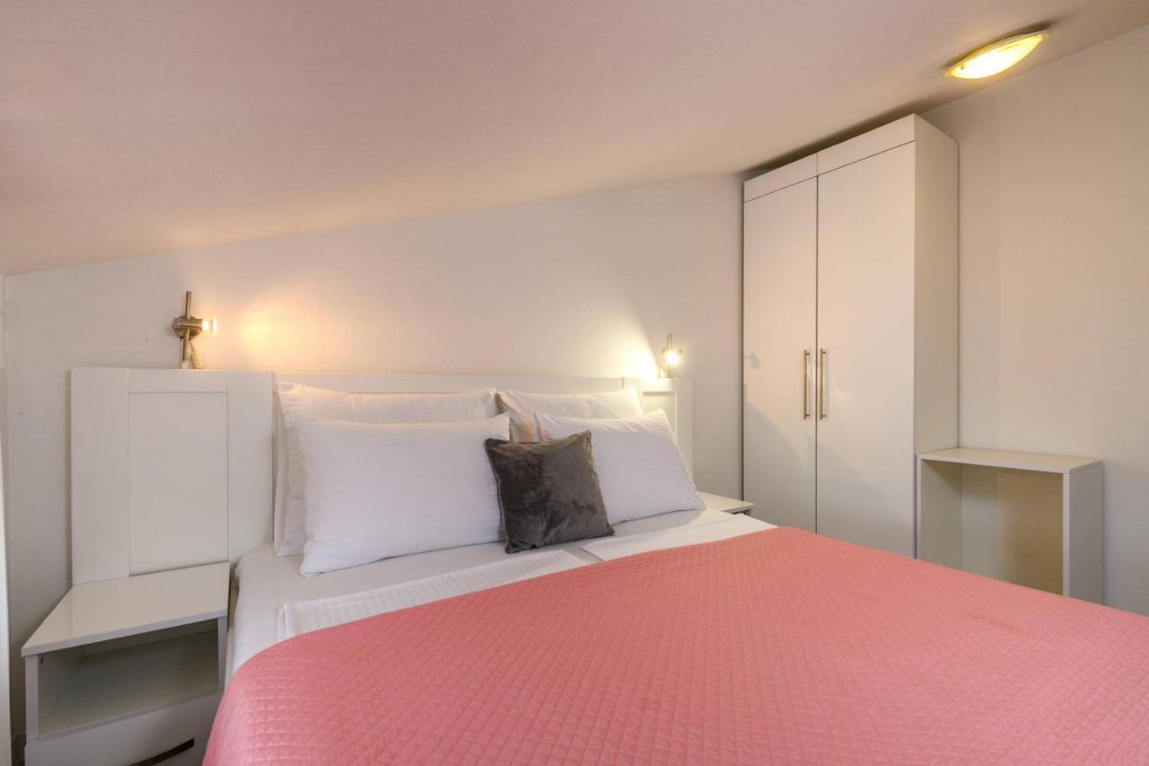 Somi Apartment