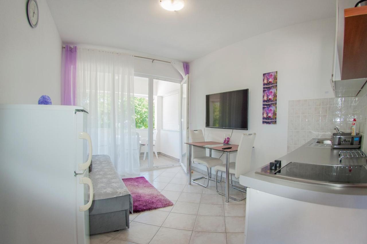 Somi Apartment