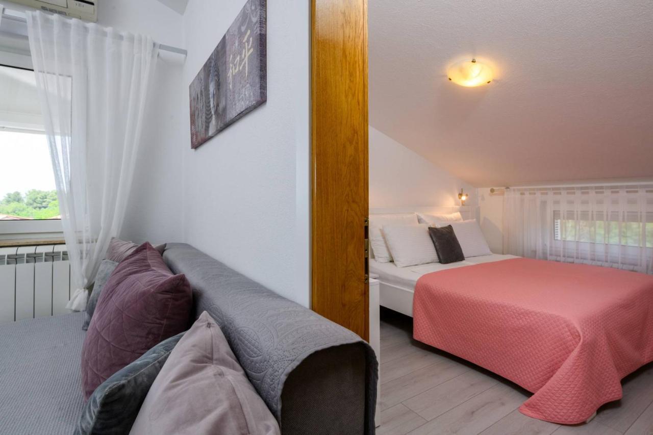 Somi Apartment