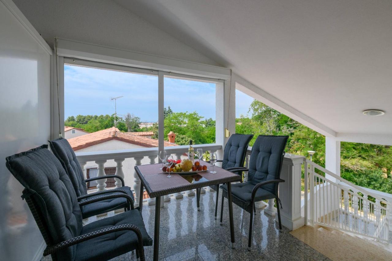 Somi Apartment *
