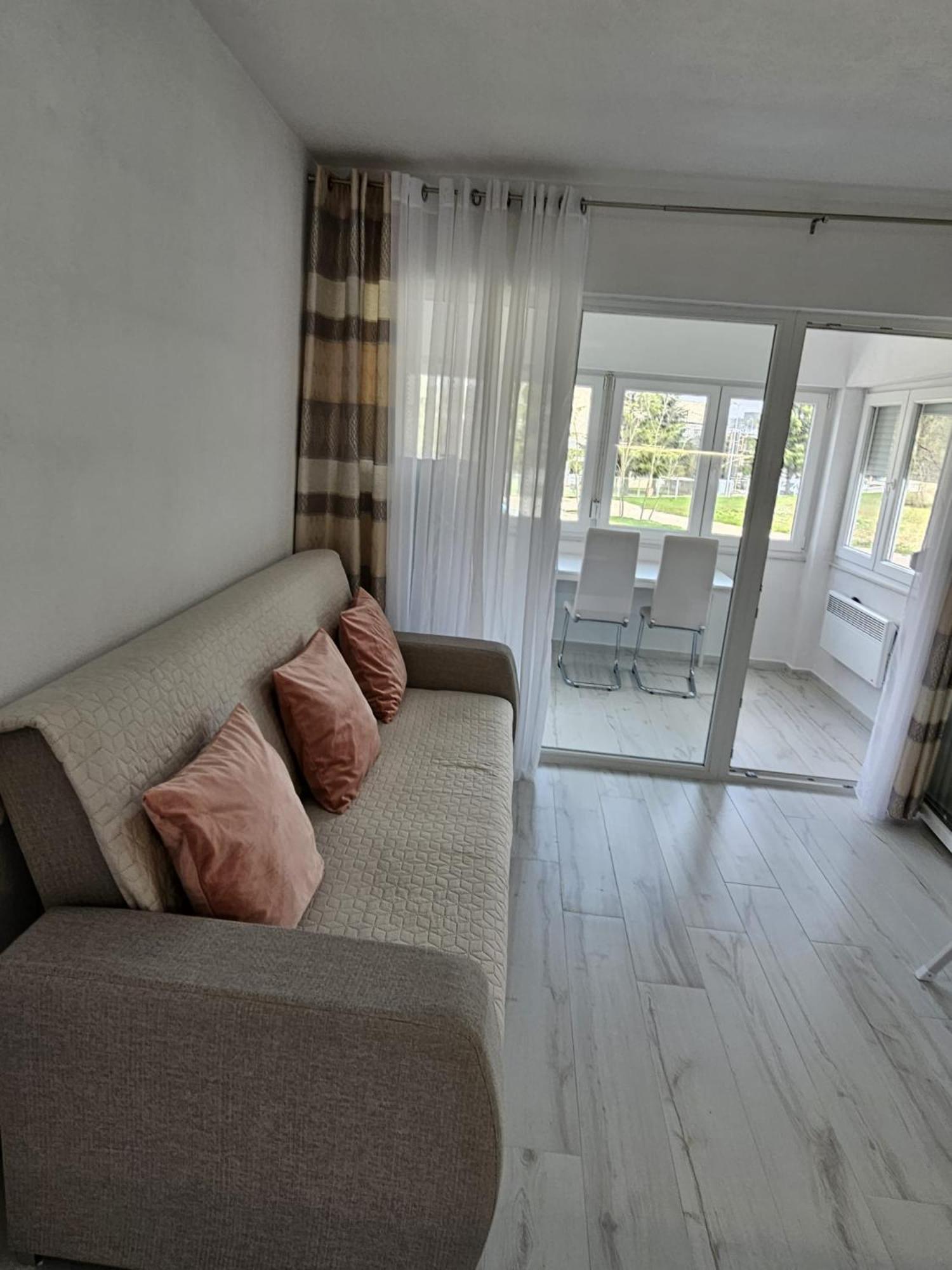Somi Apartment *